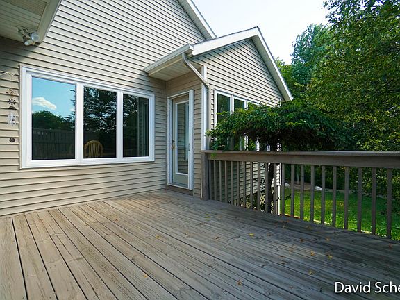 5th image of 6750 Glen Hollow Dr SE