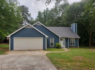 1640 Carriage Hills Dr, Griffin, GA