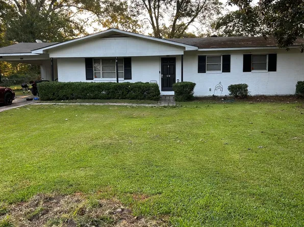 218 Westview Cir, McComb, MS 39648