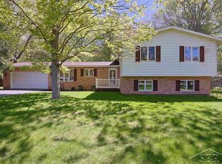723 Osborne Dr, Midland, MI 48640