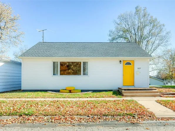 327 S 5th Ave, Winterset, IA 50273