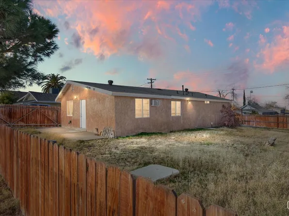 132 Wood St, Taft, CA 93268