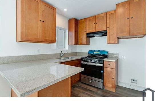 5th image of 825 W 69th St #3-4