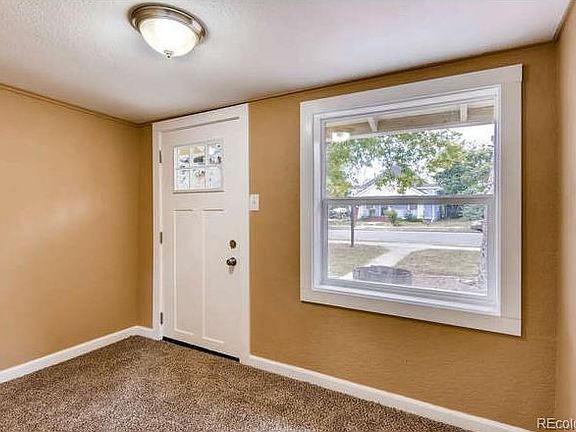 4th image of 614 Lowell Blvd