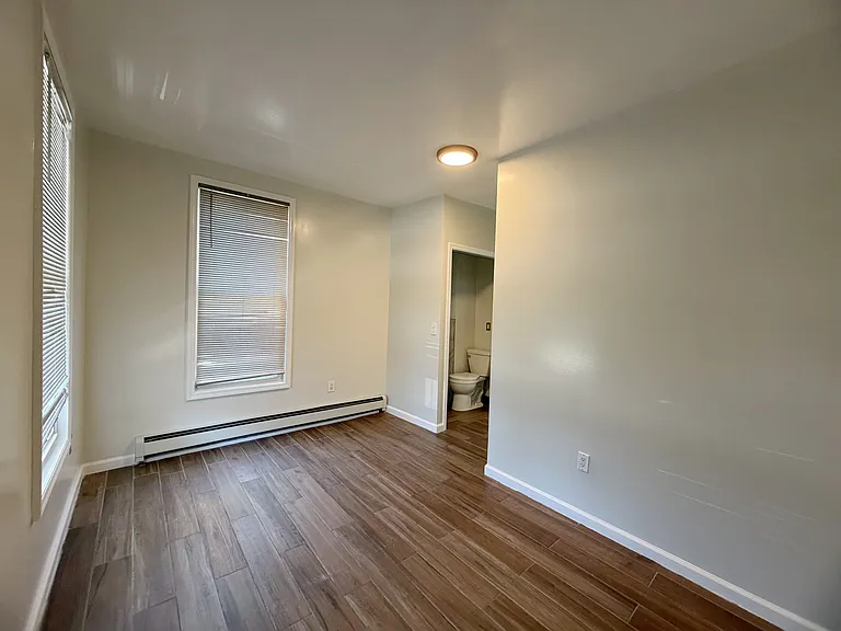 26 River Edge Rd #1W — Photo 5