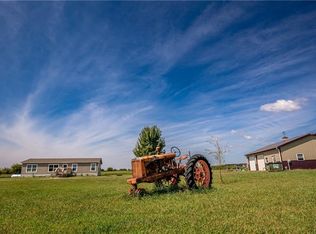 950 Eisenhower Rd, Princeton, KS 66078