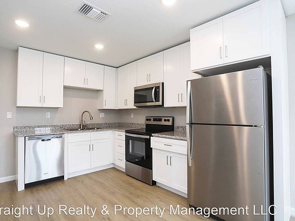 2nd image of 927 E Lemon St Unit 104