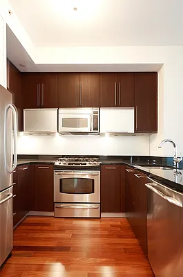 Rented by Lisa Management | media 11