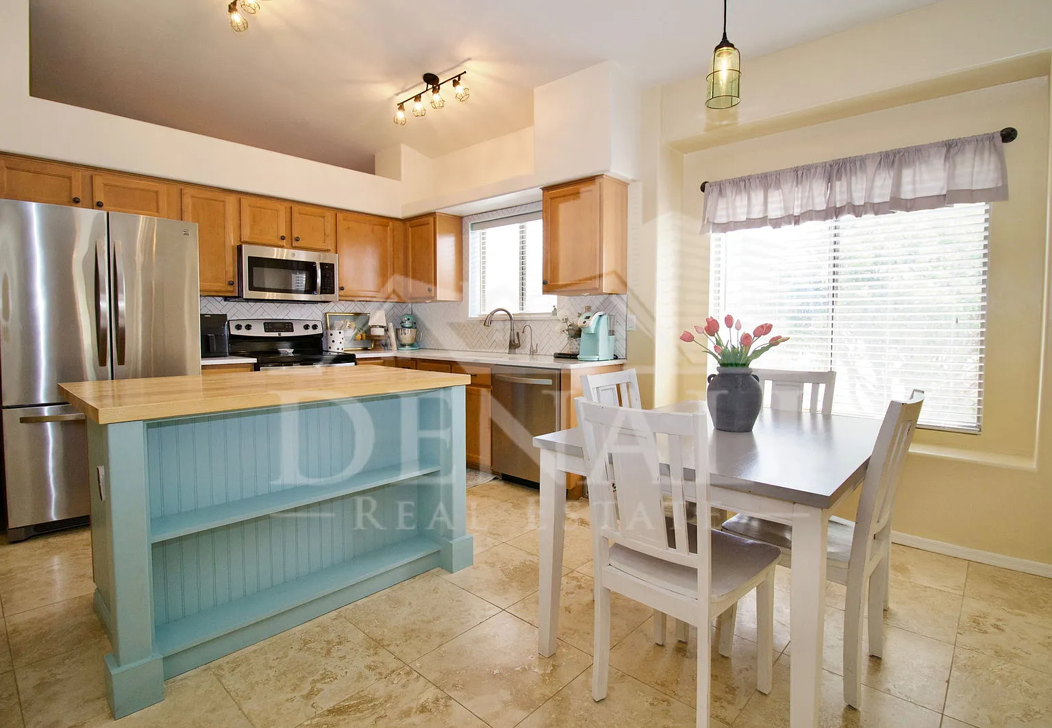 4 bed, 2.0 bath, 1812 sqft, $1,995 — Photo 4