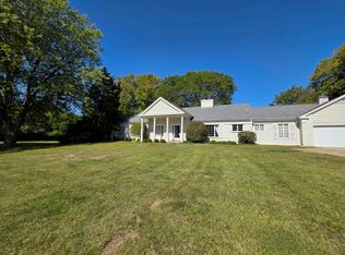 232 Donlea Rd, Barrington, IL 60010