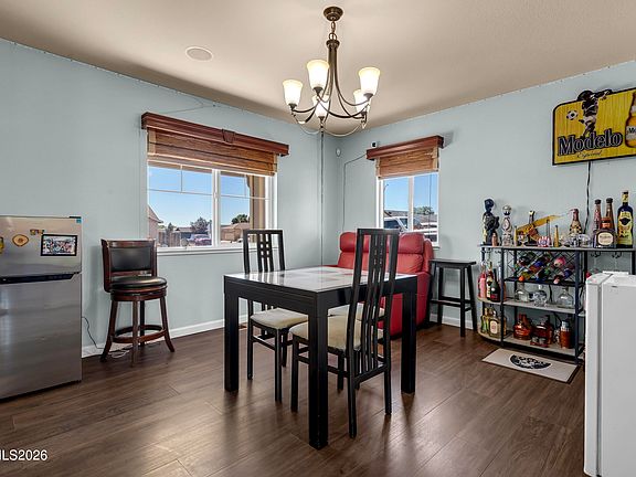 3rd image of 363 Emigrant Way
