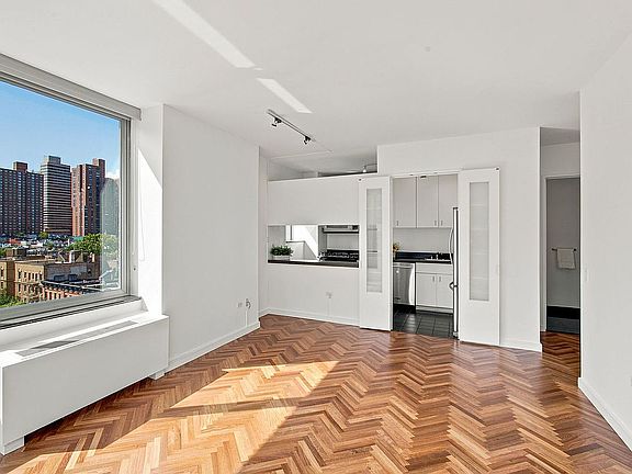 4th image of 360 E 88th St APT 9B