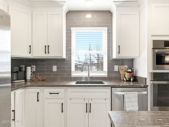 2nd image of 1337 Beaver Lake Rd