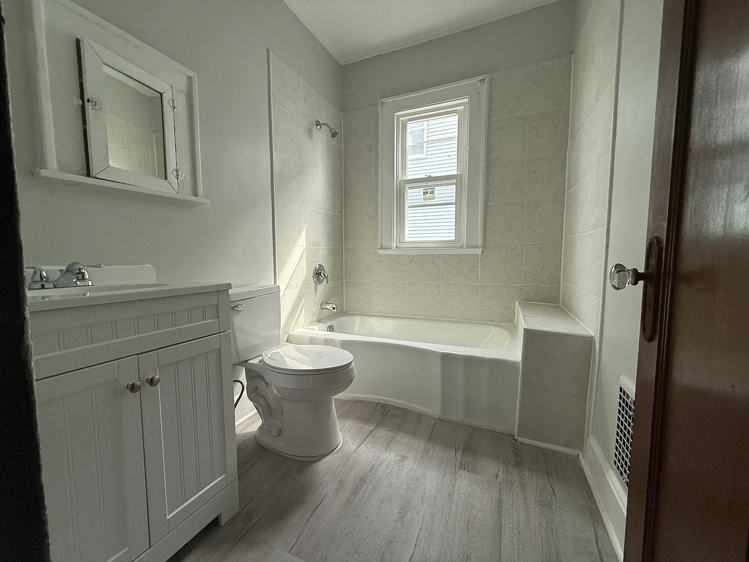 2 bed, 1179 sqft, $1,470 — Photo 2