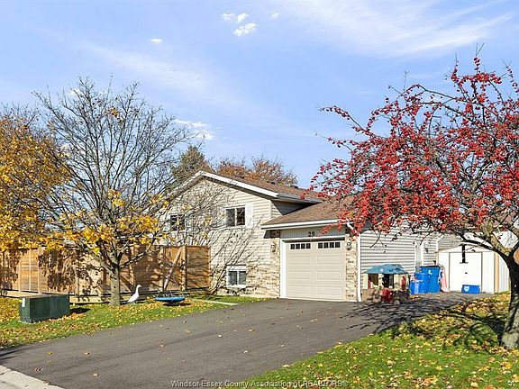 5th image of 29 Kingsway Ct