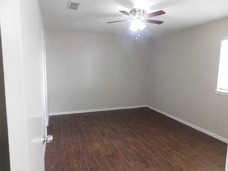 4403 Alamo Ave — Photo 33