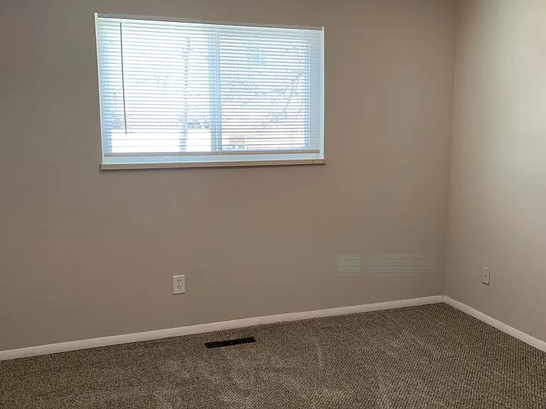 1609 Edora Rd — Photo 8