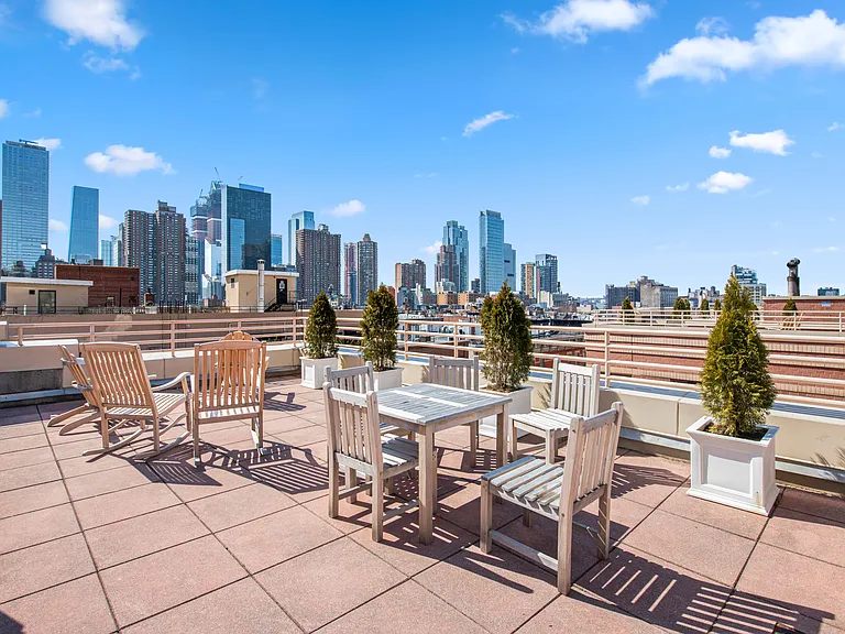350 W 50th St #5L — Photo 13