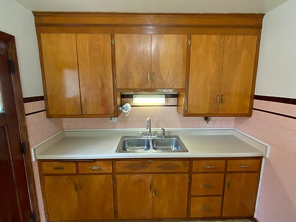 Kitchen. (only appliance is the oven/range)