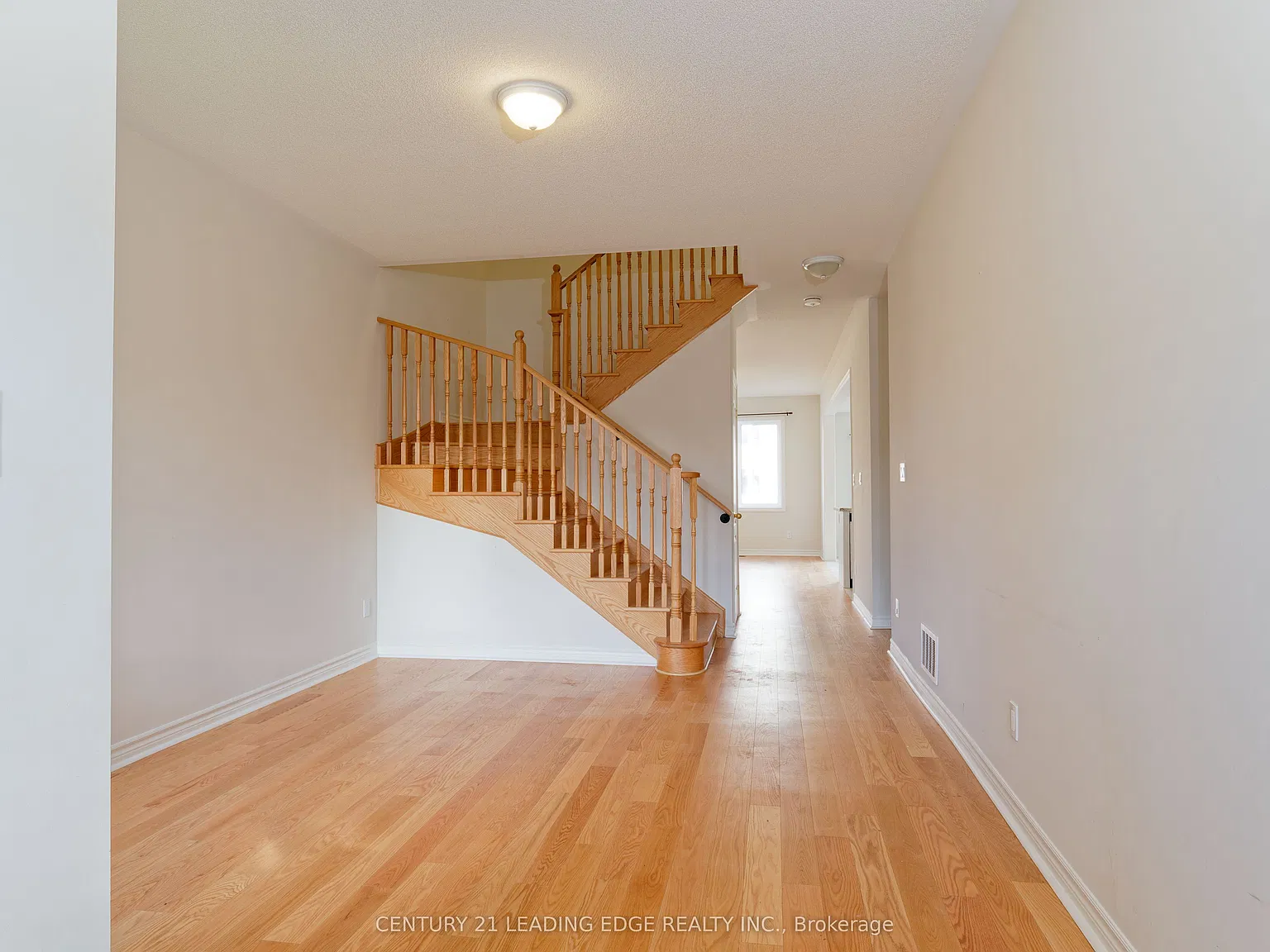 4 bed, $3,200 — Photo 4