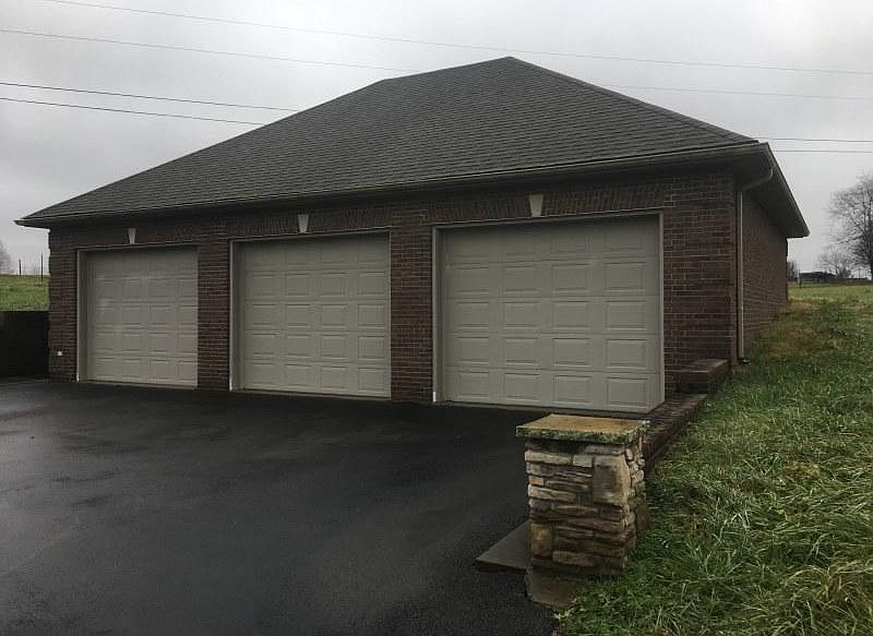 1st image of 254 W Park Dr