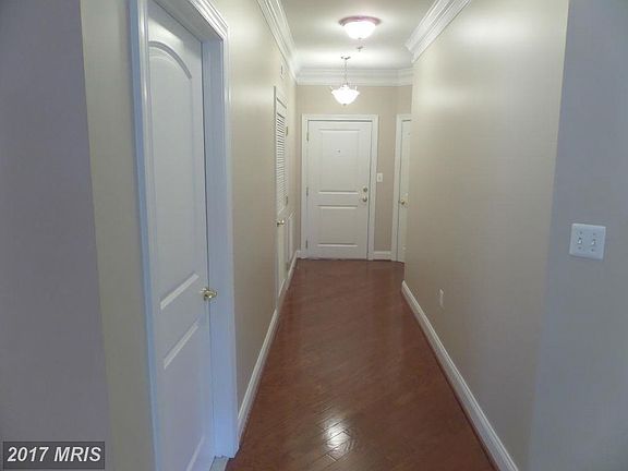 5th image of 902 Macphail Woods Xing APT 3D