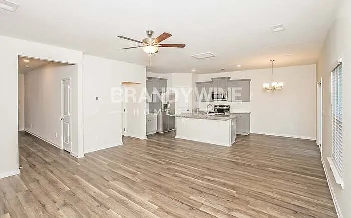 309 Redmoss Dr — Photo 5