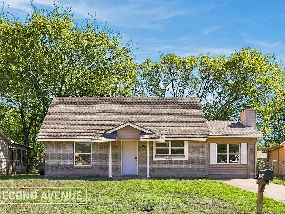 14416 Oakwood Ln