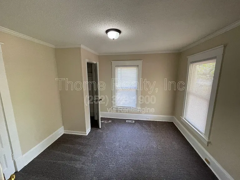 1409 Dogwood Ave — Photo 2