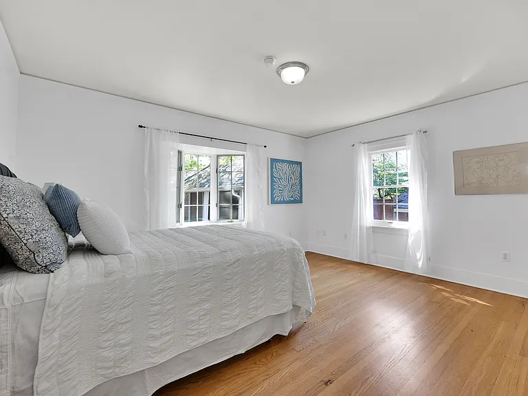2260 E 15th Ave — Photo 17