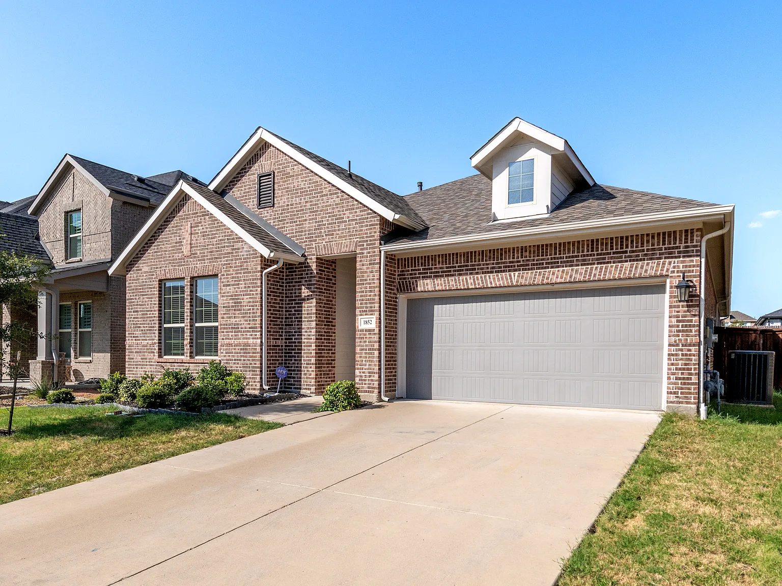 4 bed, 2162 sqft, $2,450 — Photo 1