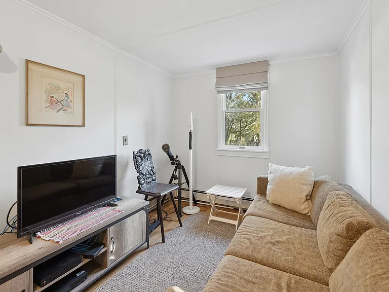 Wooleys Dr — Photo 8