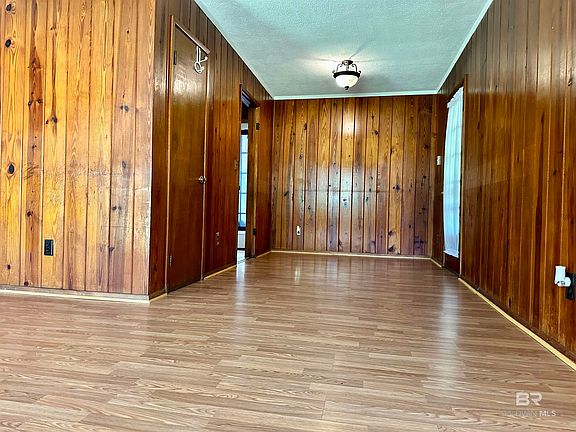 4th image of 1248 Forrest Ave