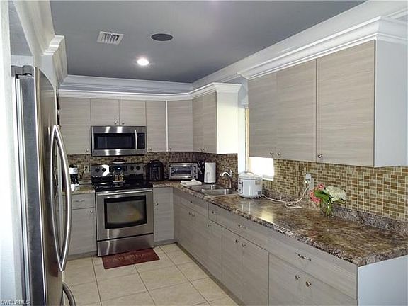 2nd image of 2735 29th Ave NE