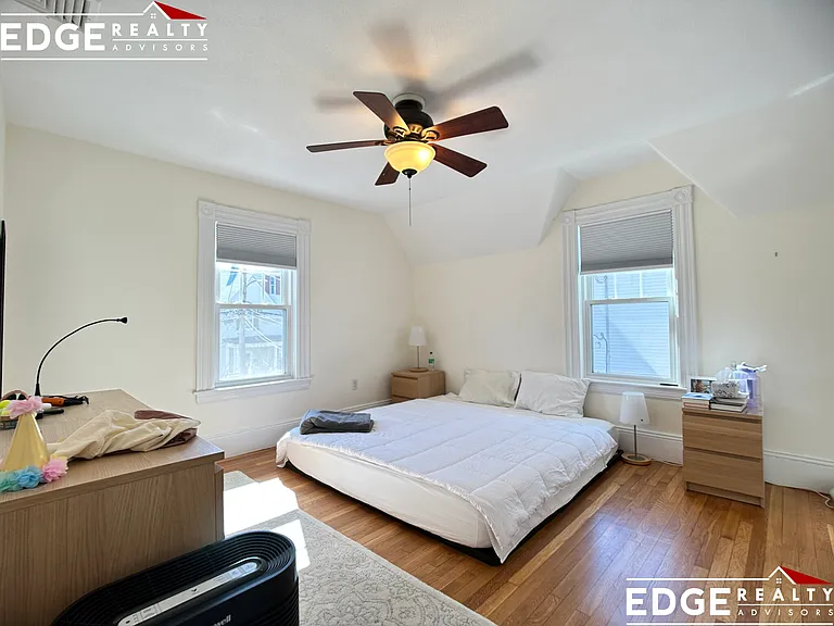12 Hopedale St — Photo 10