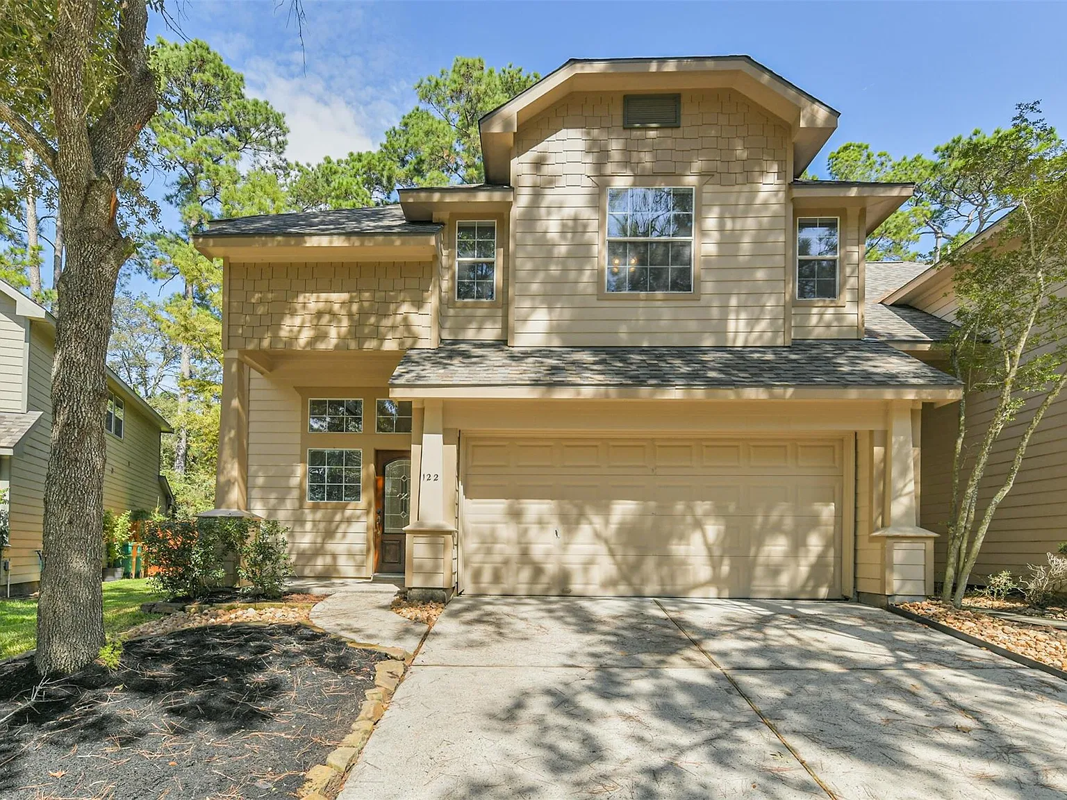 3 bed, 2.5 bath, 1966 sqft, $2,150 — Photo 1