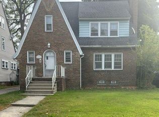 131 Chippewa Rd, Pontiac, MI 48341