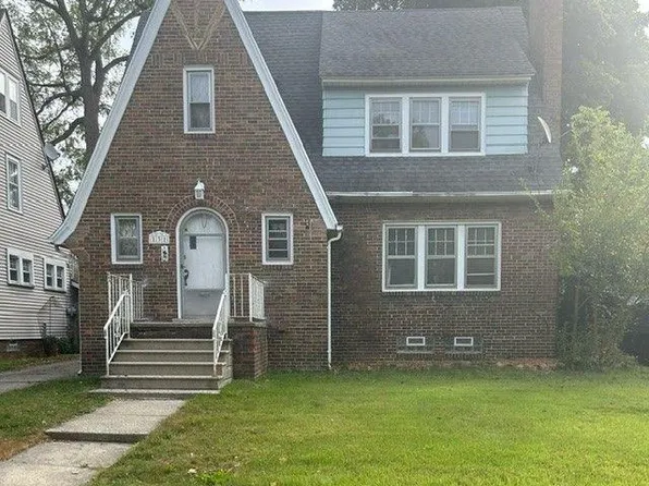 131 Chippewa Rd, Pontiac, MI 48341