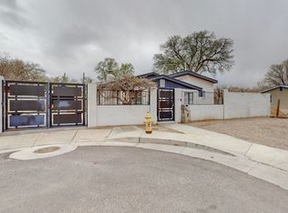 1117 9th St SW, Albuquerque, NM 87102