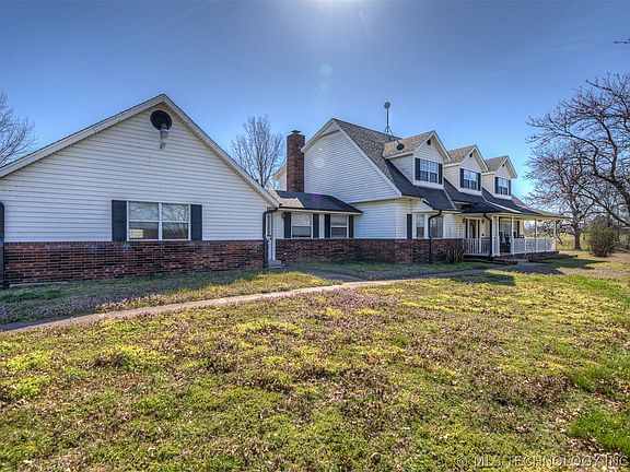 3rd image of 11002 E 440th Rd