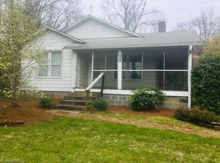 5335 Shattalon Dr, Winston Salem, NC 27106