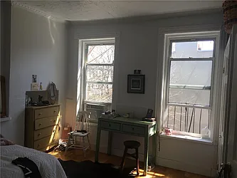 Rented by R New York