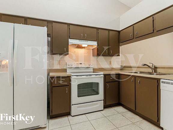 5th image of 1423 Mohrlake Dr