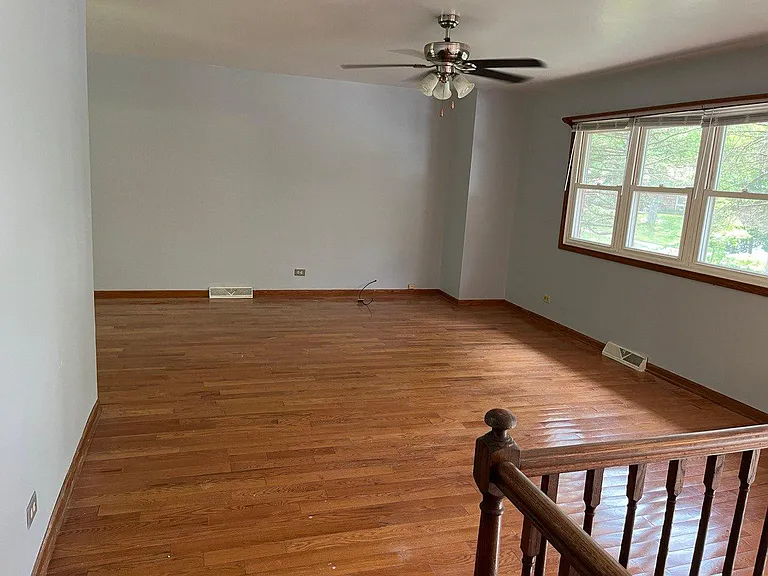 472 Nassau Ave — Photo 3