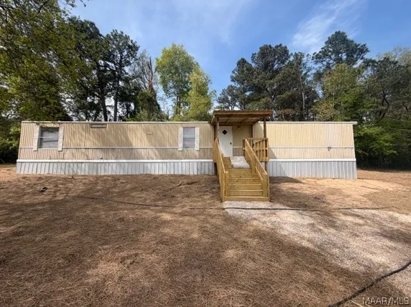 1633 Pine Lake Dr, Prattville, AL 36067