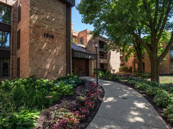 1818 East Shorewood BOULEVARD #113, Shorewood, WI 53211