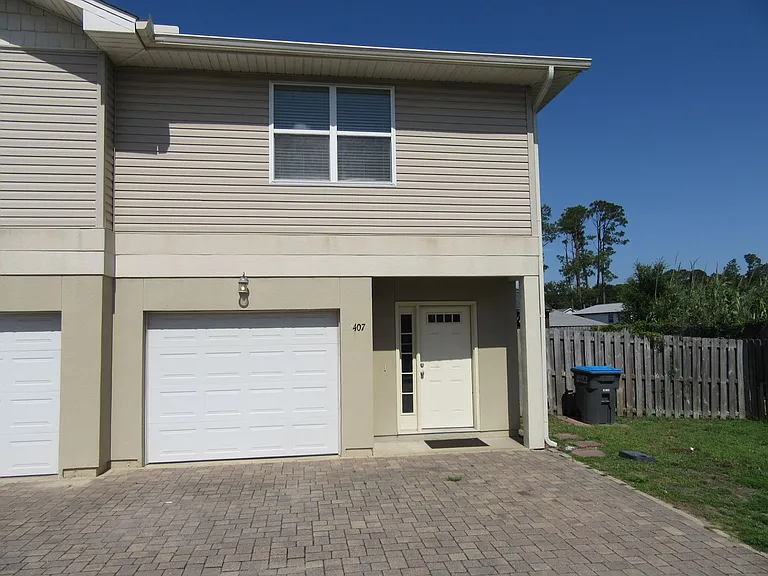 2407 Astrid Ln — Photo 17