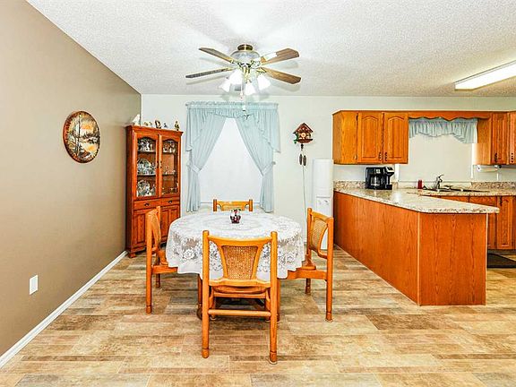 3rd image of 4912 S 56th Ave