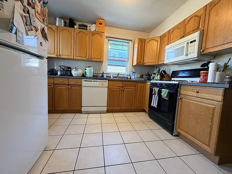 82 Academy Hill Rd — Photo 9