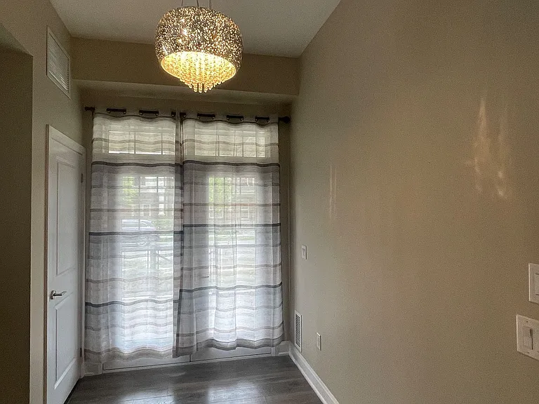 276 Gatwick Dr #101 — Photo 4